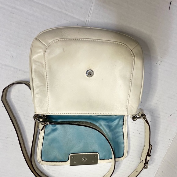 Coach Kristin Woven Leather Ivory Crossbody Bag W 8.5’ X H 8’ X D 2’ - Picture 9 of 13